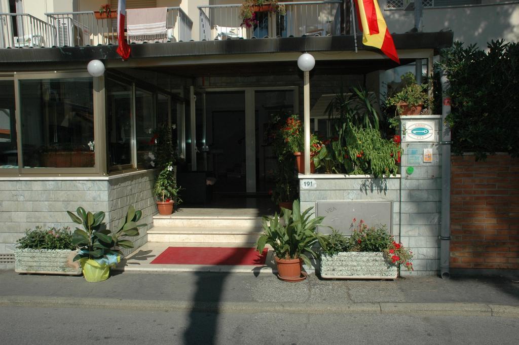 Hotel Ristorante La Terrazza Lido di Camaiore Eksteriør billede