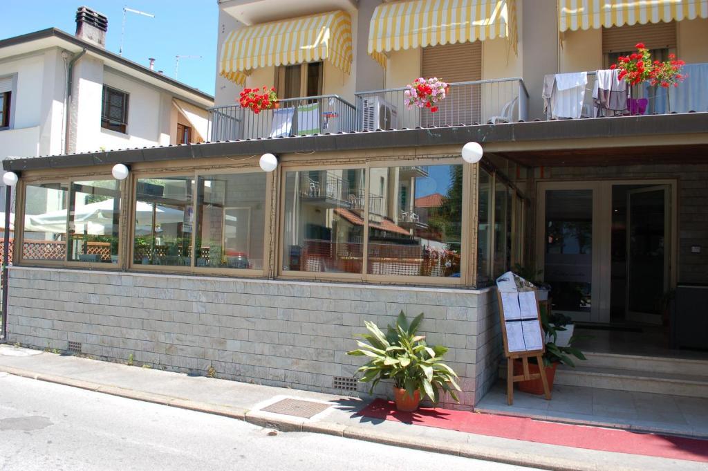Hotel Ristorante La Terrazza Lido di Camaiore Eksteriør billede