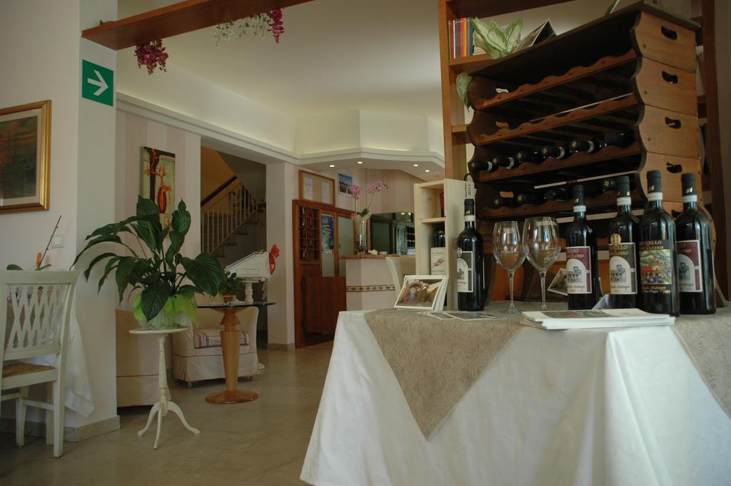 Hotel Ristorante La Terrazza Lido di Camaiore Eksteriør billede